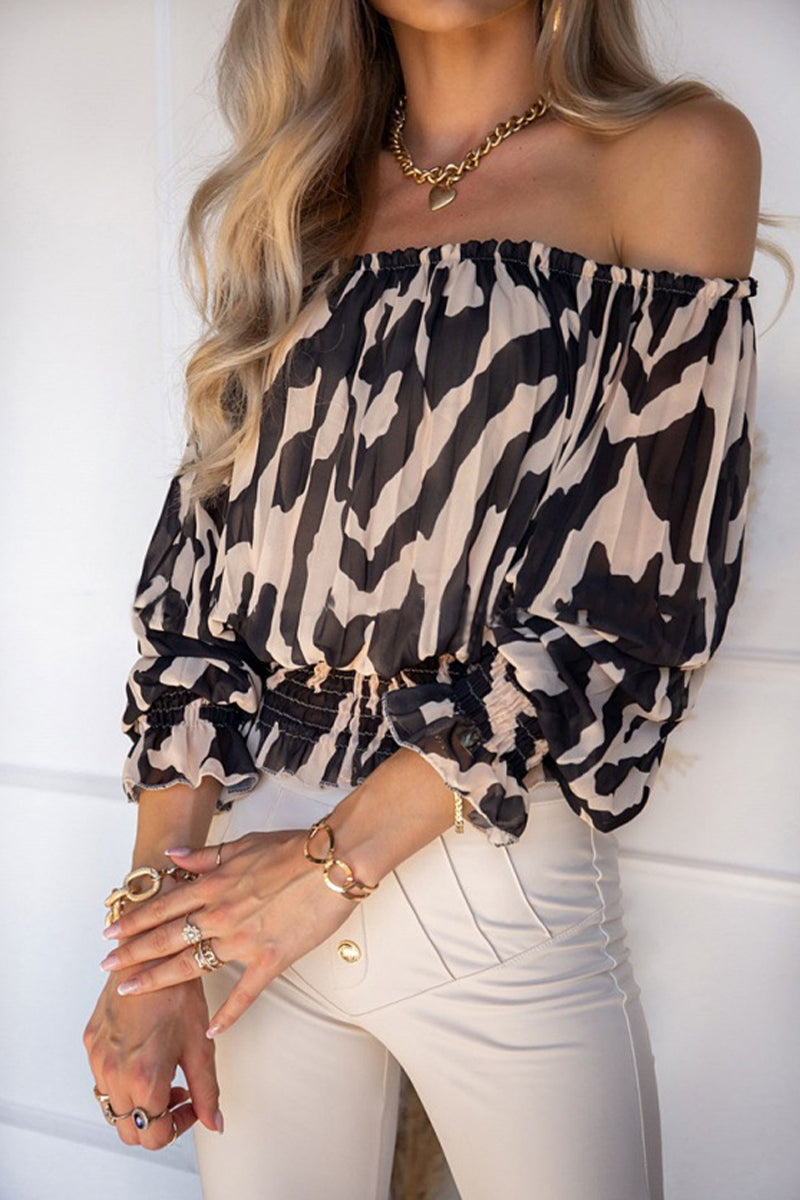 top blouses : Camille - Blouse Bohème Épaules Dénudées avec Manches Bouffantes in Noir van Seroa