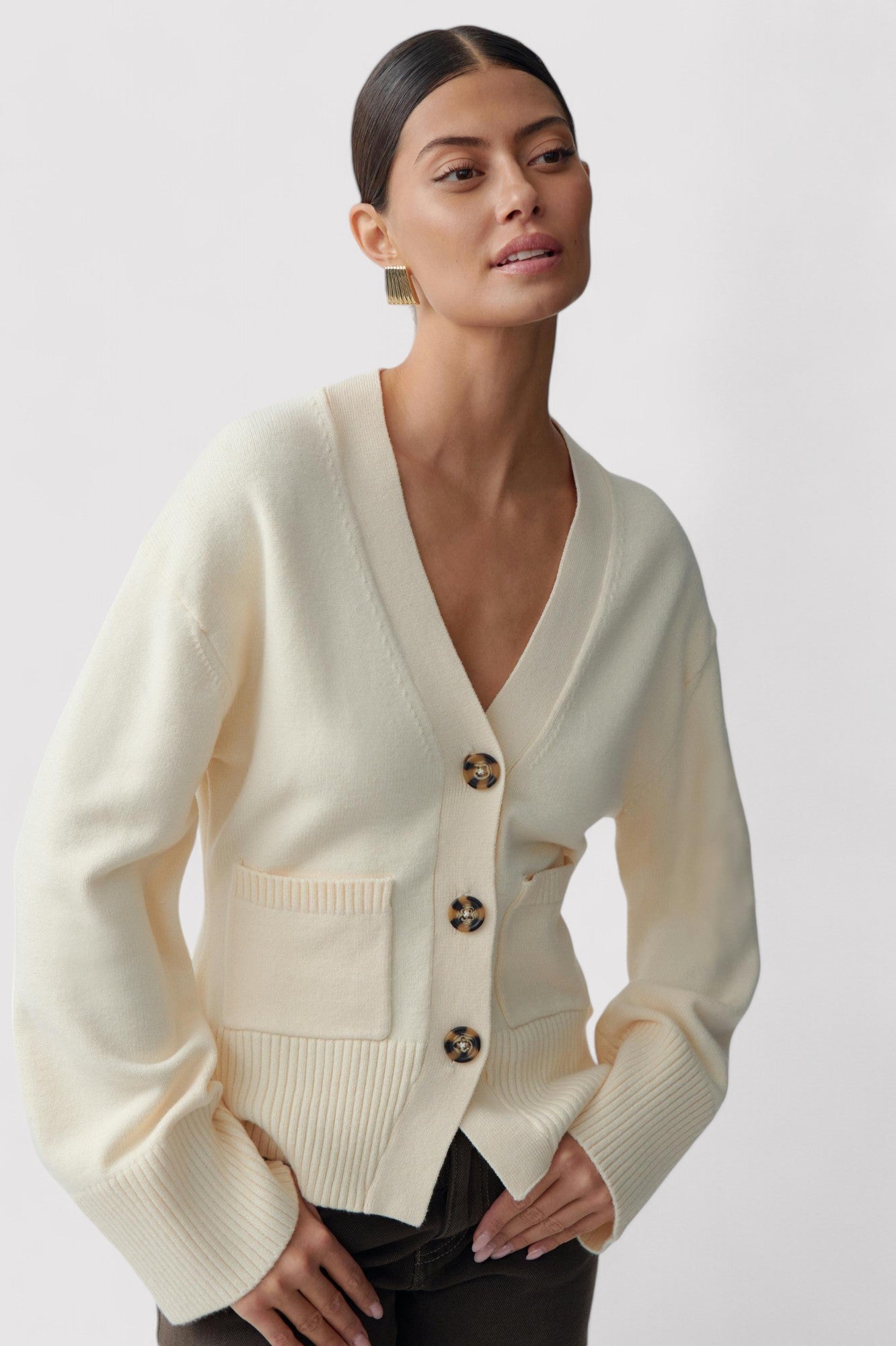 other : Isabelle - Cardigan Doux en Maille avec Boutons in L van Seroa