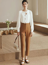 top blouses : Isabelle - Blouse Élégante Boutonnée avec Manches Bouffantes in van Seroa