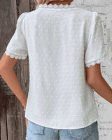 top blouses : Sophie – Blouse Vintage en Coton avec Détails en Dentelle et Manches Bouffantes in van Seroa