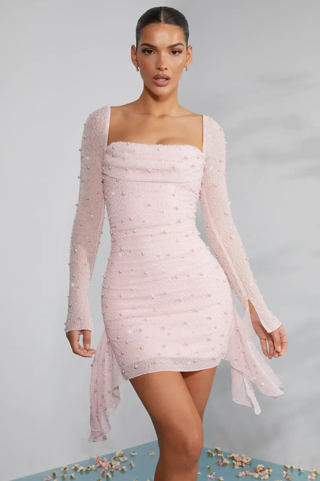 dresses : Alina – Robe de soirée moulante élégante avec manches en tulle perlé in van Seroa