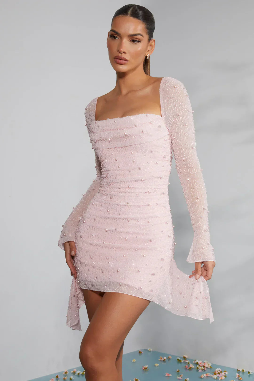 dresses : Alina – Robe de soirée moulante élégante avec manches en tulle perlé in van Seroa
