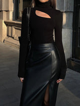 top blouses : Ava - Haut Col Roulé Asymétrique avec Découpe Élégante in van Seroa