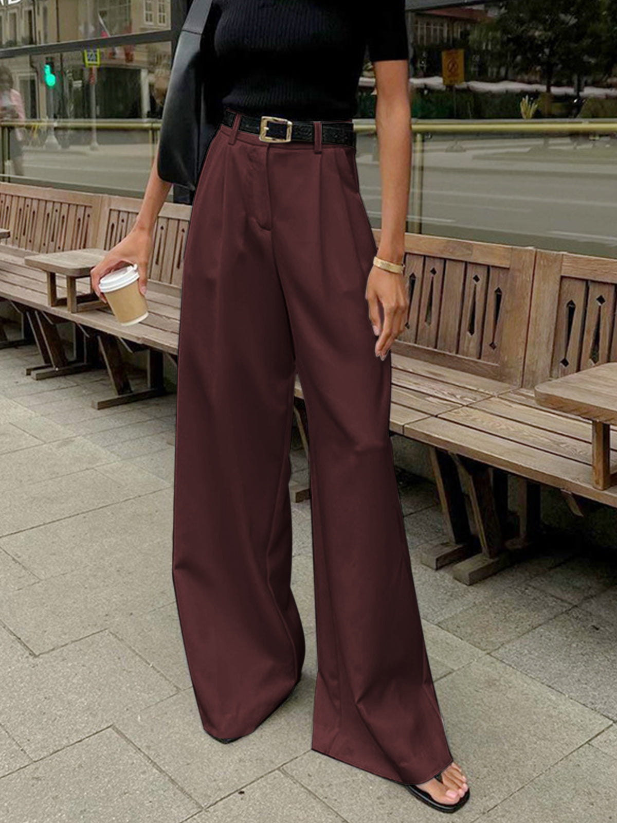 skirts : Victoria – Pantalon taille haute à jambes larges avec plis élégants in Bourgogne van Seroa