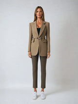 other : Giana - Blazer Chic Ceinturé pour un Style Élégant et Décontracté in van Seroa