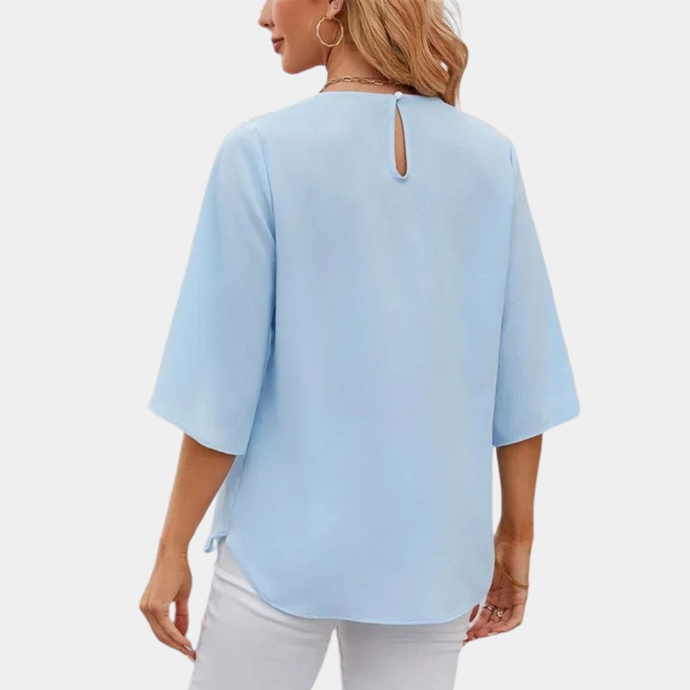 top blouses : Camille – Blouse Élégante Fluide Plissée avec Manches Fendues in van Seroa