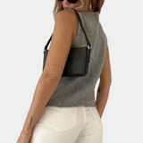 top blouses : Ella – Top sans Manches en Maille, coupe Ajustée et Design fendu in van Seroa