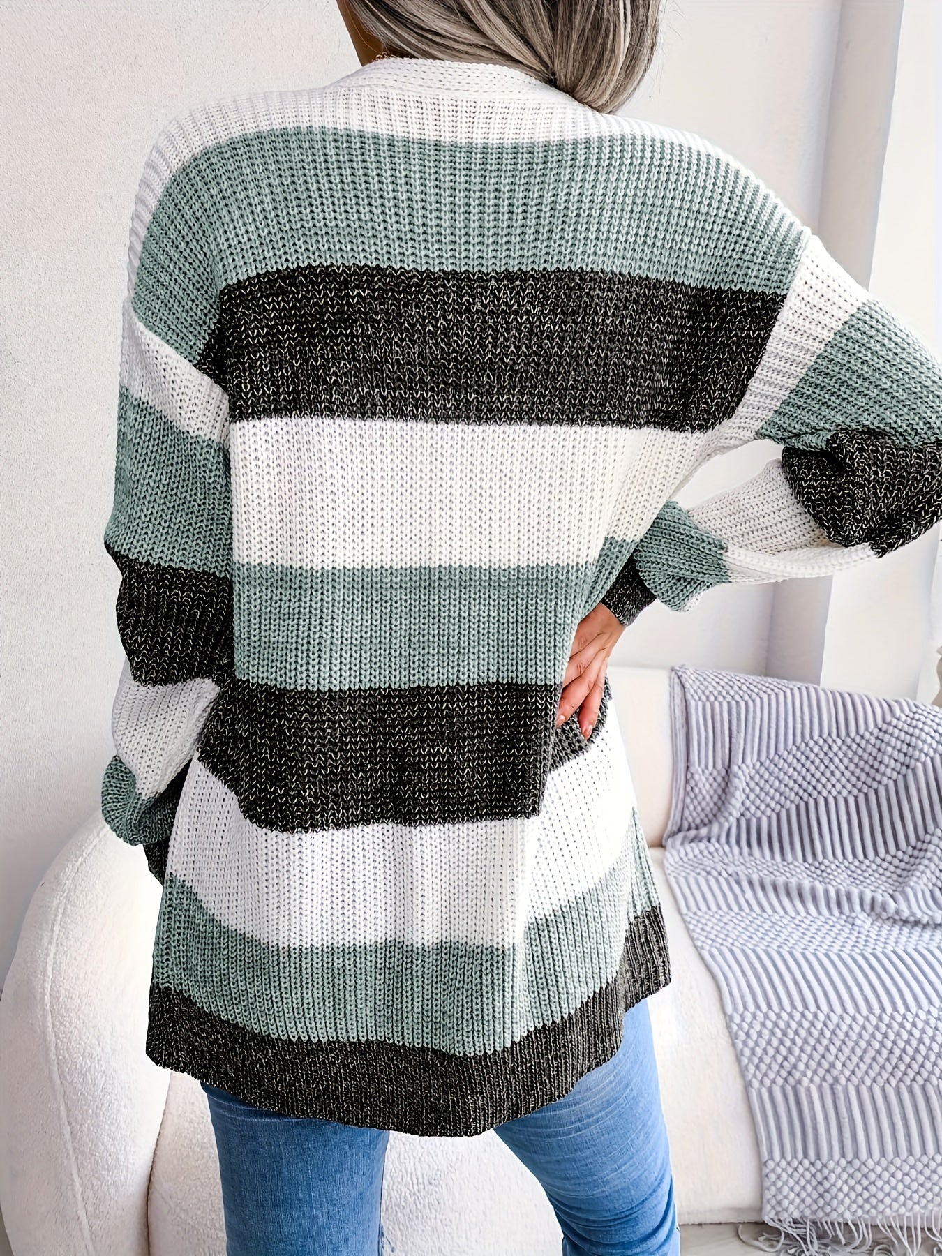 Cardigan Femme Élégant à Rayures d'Automne 4