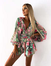 Damen-Set mit Shorts und Hemdbluse, Outfits und Sets