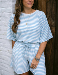 Damen zweiteiliges Set mit gestreiftem Muster, weite Baumwolle, feminine Schönheit