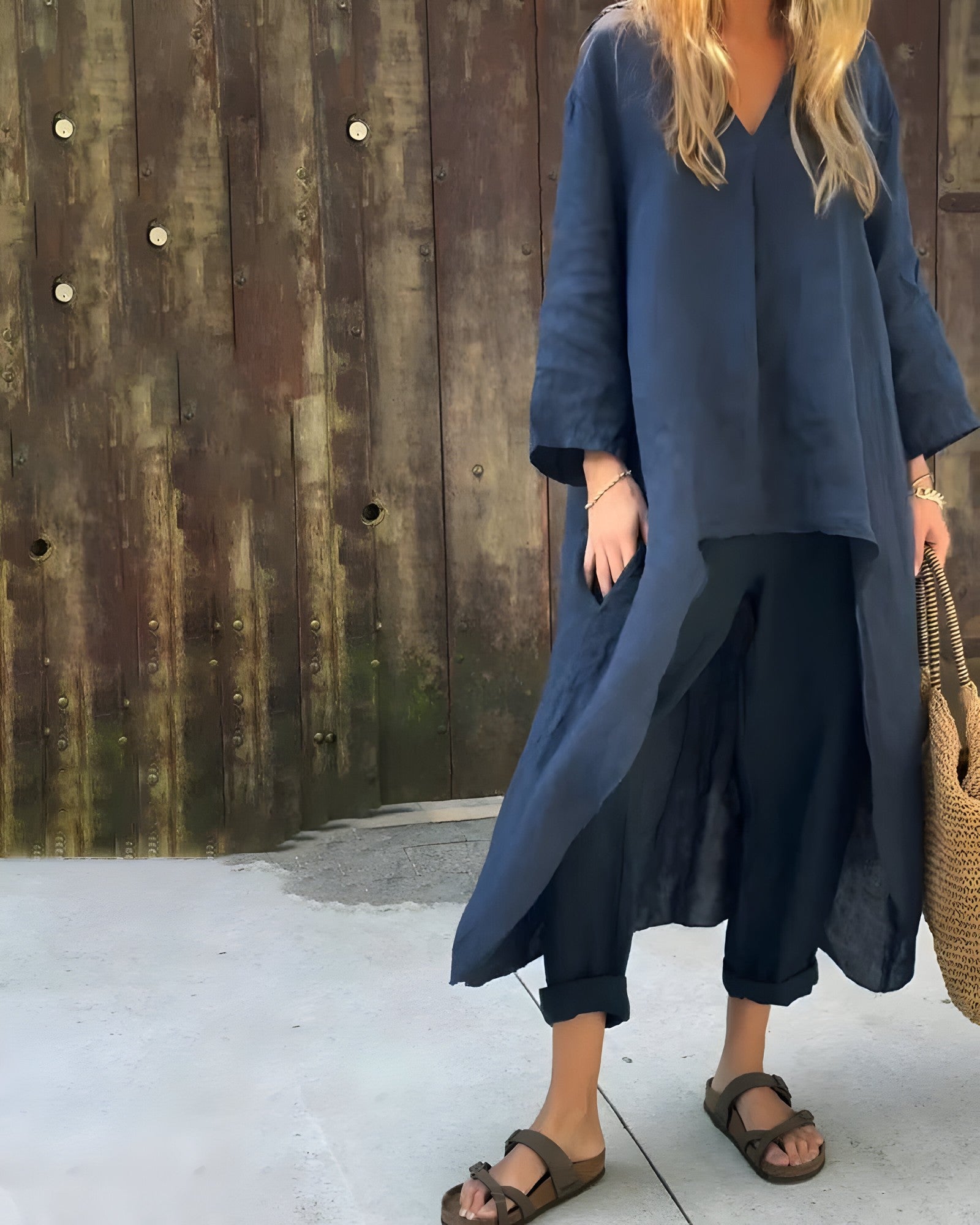 Elegancki damski garnitur do biura i na ceremonię -