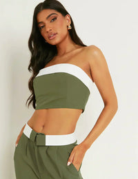 Elegantes zweiteiliges Damen-Set mit weitem Hosenbein und Bandeau-Top