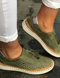 Bequeme und atmungsaktive Damen-Sneaker zum Hineinschlüpfen mit Quasten