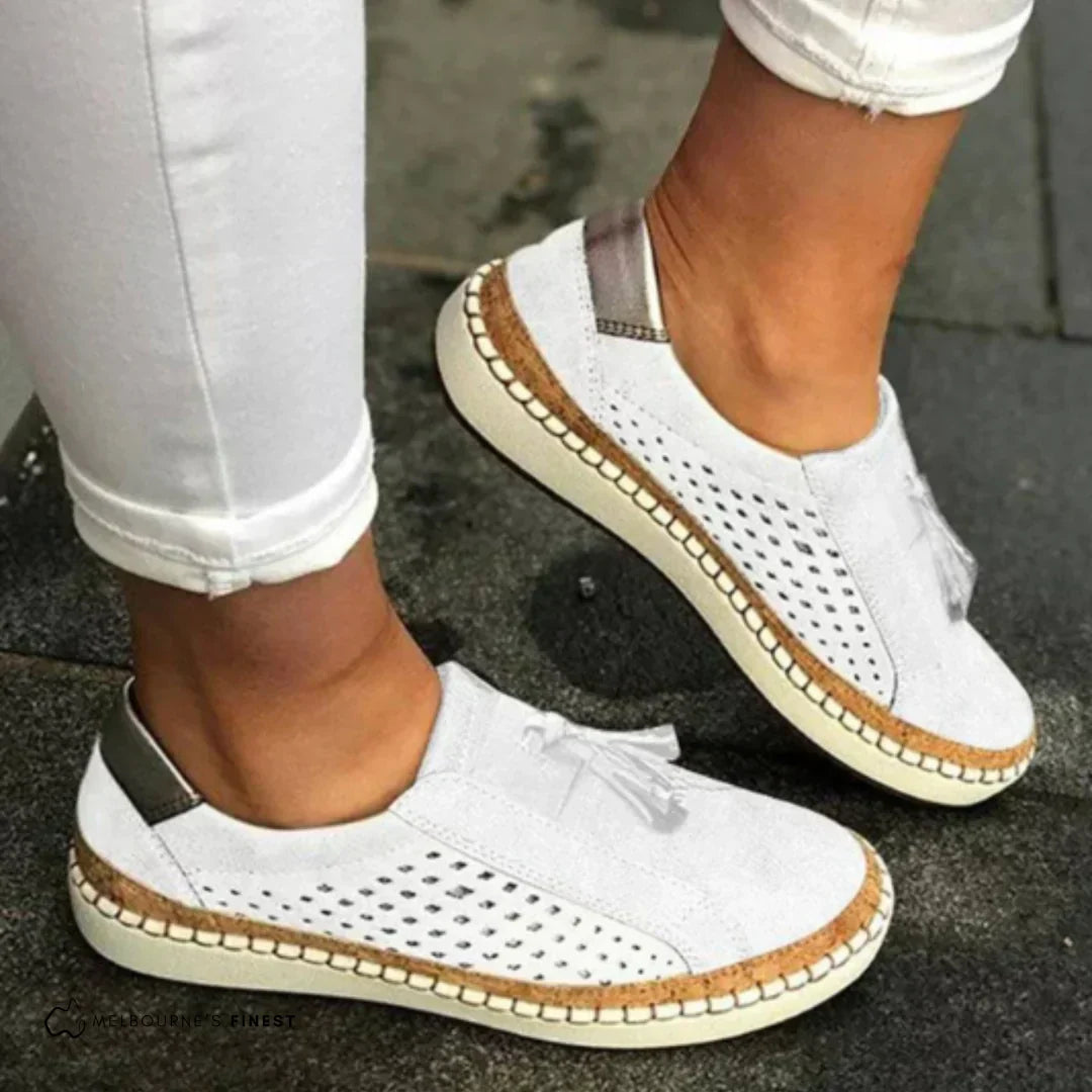 other : Alani – Baskets Confort Respirantes à Enfiler avec Pompons in Blanc van Seroa