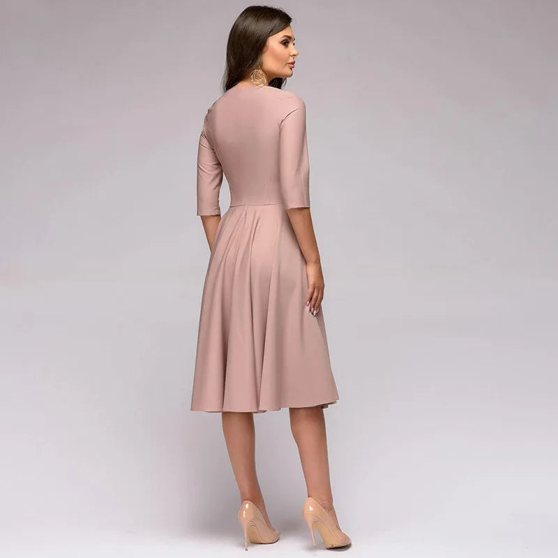 dresses : Mia - Robe mi-Longue élégante avec Ceinture et coupe Fluide in van Seroa
