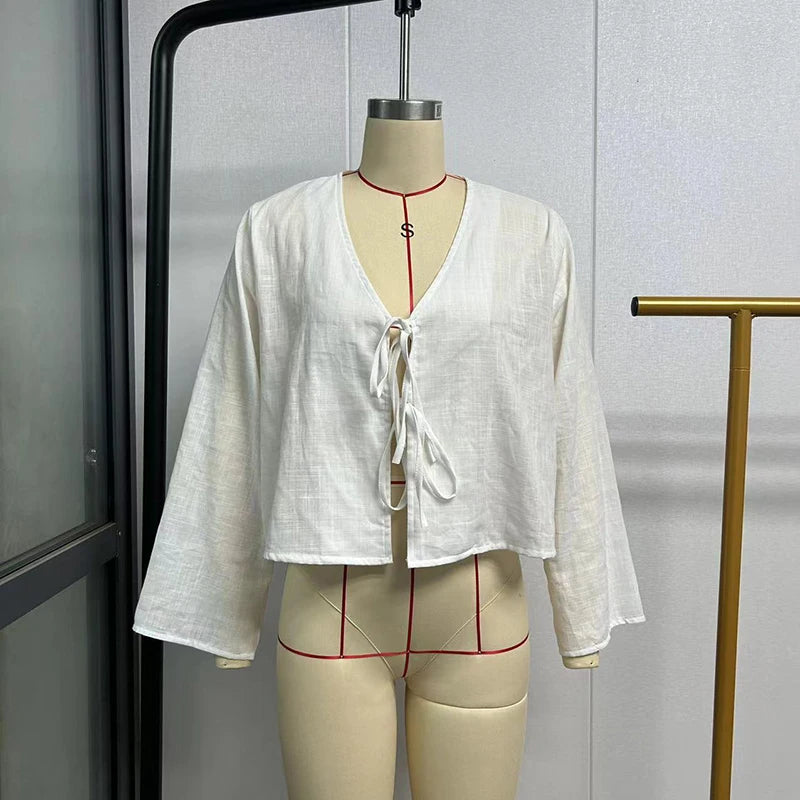 top blouses : Blouse Chique en Lin Vert à Manches Longues et Col V in van Seroa