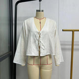 top blouses : Blouse Chique en Lin Vert à Manches Longues et Col V in van Seroa