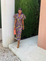 dresses : Emery – Robe Midi Élégante à Manches Bouffantes et Motif Fleuri pour un Été Chic in Multicolore van Seroa