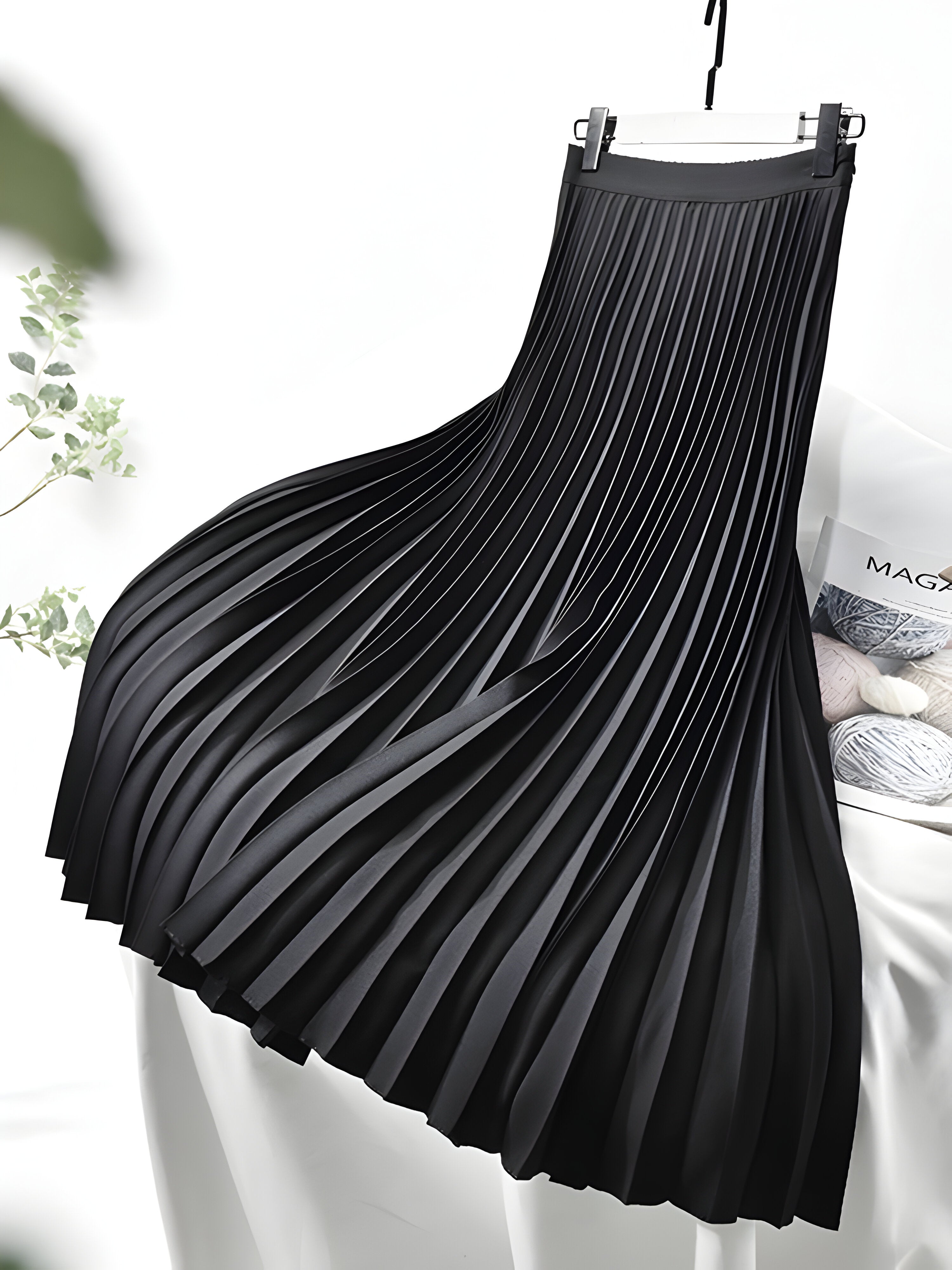 skirts : Annika | Jupe Longue Plissée Femme Taille Haute Élégante in Noir van Seroa