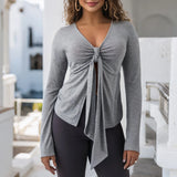 top blouses : Isabelle - Haut Court Tendance avec Manches Longues et Détail à Nouer in Gris van Seroa