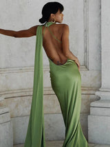 dresses : Lia – Robe de Soirée Sophistiquée avec Dos Ouvert et Traîne Fluide in van Seroa