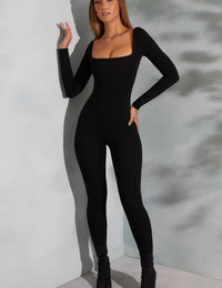 Eleganter Overall mit langen Ärmeln, quadratischem Ausschnitt und