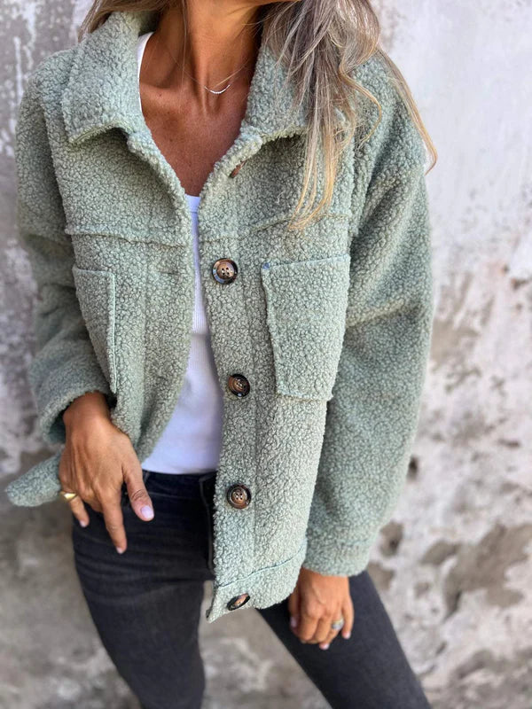 Veste Femme Élégante en Sherpa Douce 7