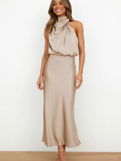 dresses : Brielle – Robe Midi Élégante en Satin à Col Montant in Kaki van Seroa