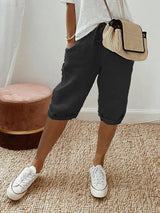 skirts : Ella – Pantalon capri en coton-lin à cordon, coupe décontractée in Noir van Seroa