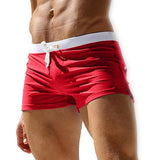swimwear : Joseph – Short de bain ultra-ajusté, taille basse, à séchage rapide in Rouge van Seroa