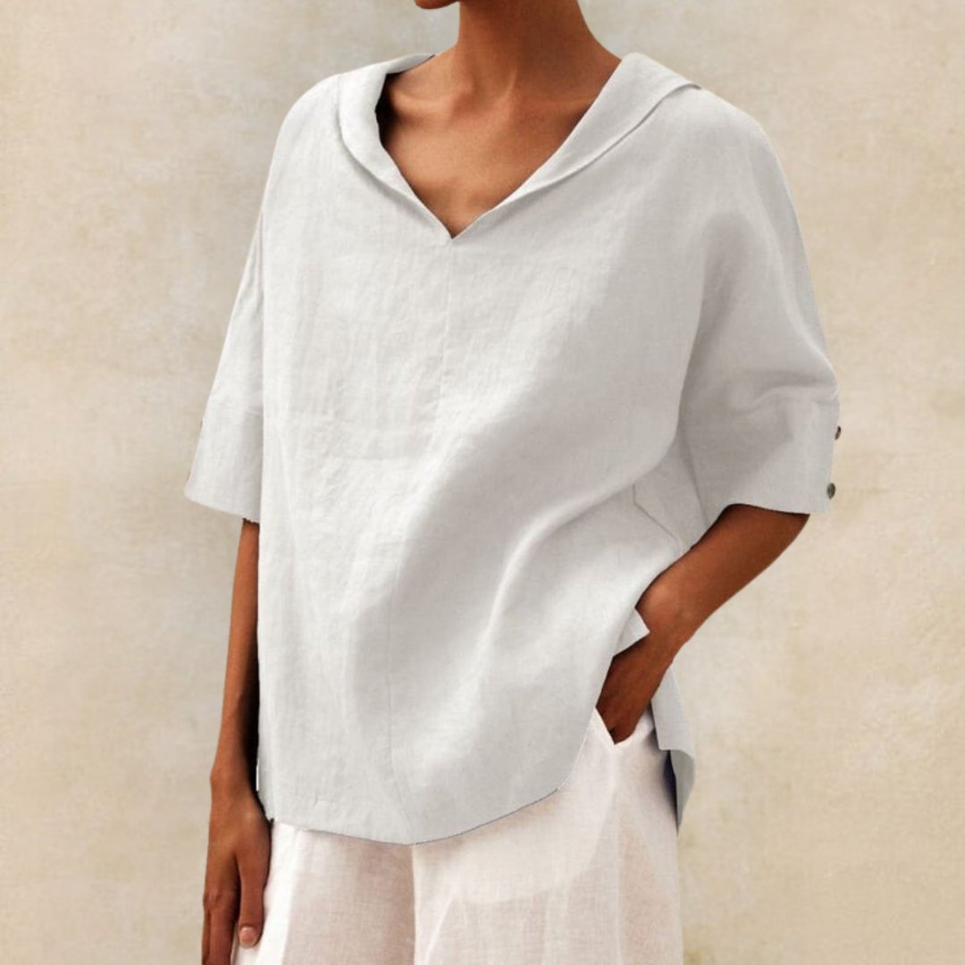 top blouses : Mira – Haut Élégant en Lin à Col en V et Coupe Ample Décontractée in Blanc van Seroa