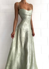 dresses : Ayla – Élégante robe de soirée en satin à dos lacé et motif floral in van Seroa