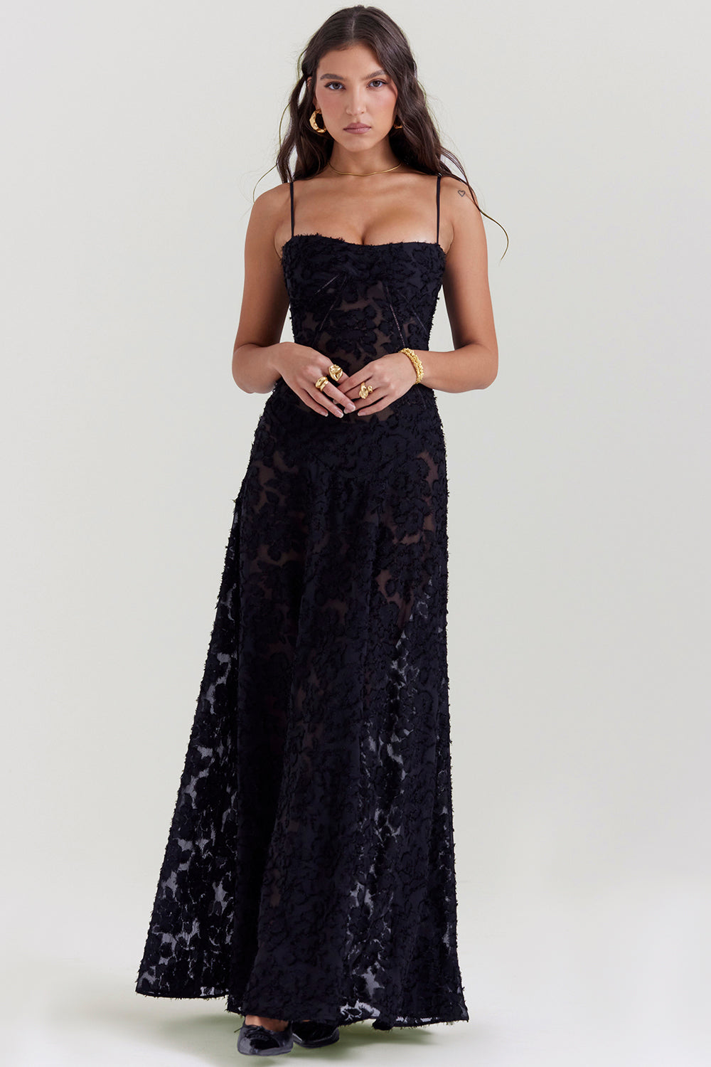 dresses : Genesis – Robe longue romantique à fines bretelles, florale et transparente in Noir van Seroa