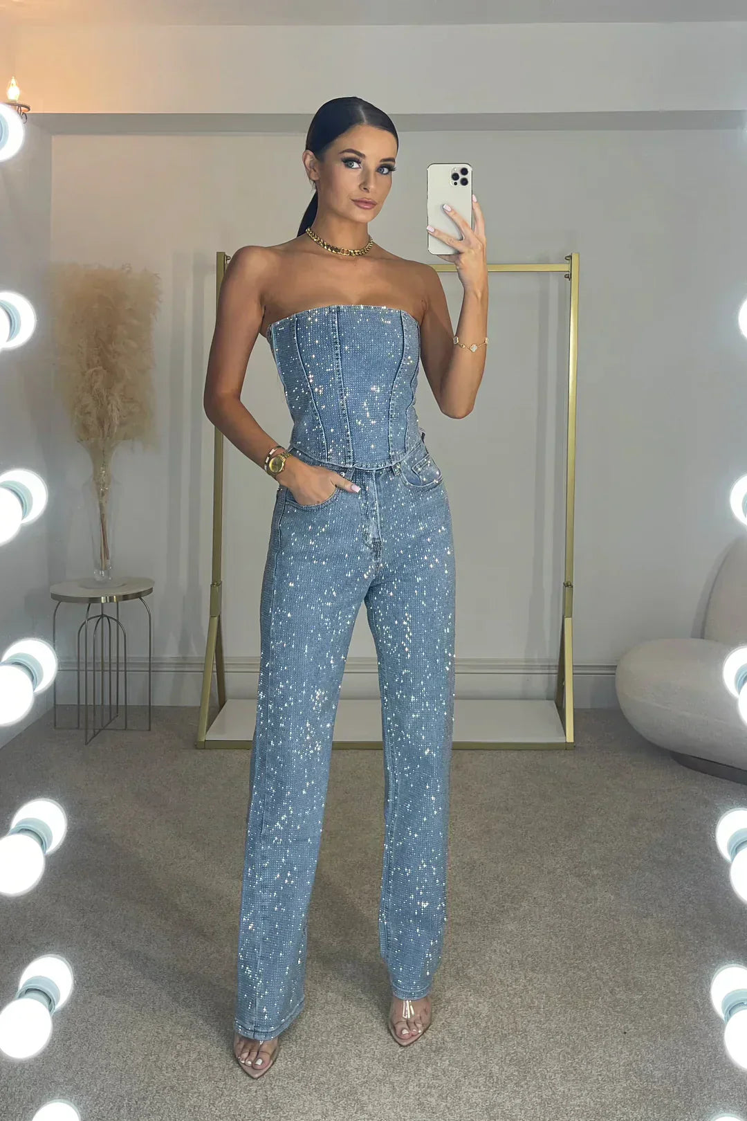 dresses : Hadley – Combinaison de Soirée Élégante Sans Bretelles à Paillettes et Coupe Tailleur in Bleu van Seroa