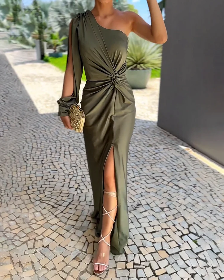 dresses : Sophia - Robe Maxi Élégante Asymétrique avec Nœud et Fente in van Seroa