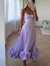 dresses : Nova - Robe Midi Élégante à Volants avec Bretelles Fines in Pourpre van Seroa