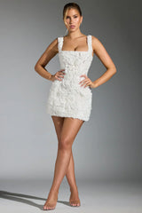 dresses : Elena – Robe courte moulante avec appliqué rose 3D sculpté in van Seroa