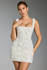 dresses : Elena – Robe courte moulante avec appliqué rose 3D sculpté in van Seroa