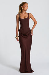 Maxikleid mit Sanduhr-Silhouette, müheloser Stil