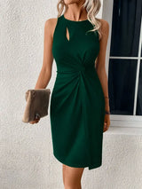 dresses : Elena – Robe De Cocktail Moulante Élégante Froncée in Vert foncé van Seroa