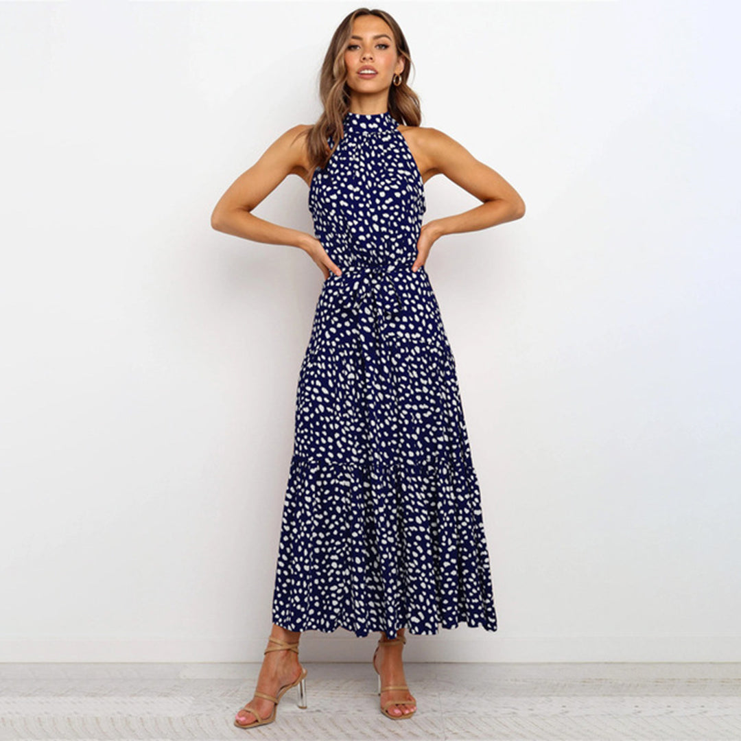 dresses : Maria – Élégante robe midi à pois avec volants in Bleu van Seroa