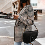 Blazer Noir Femme Élégant et Polyvalent 3