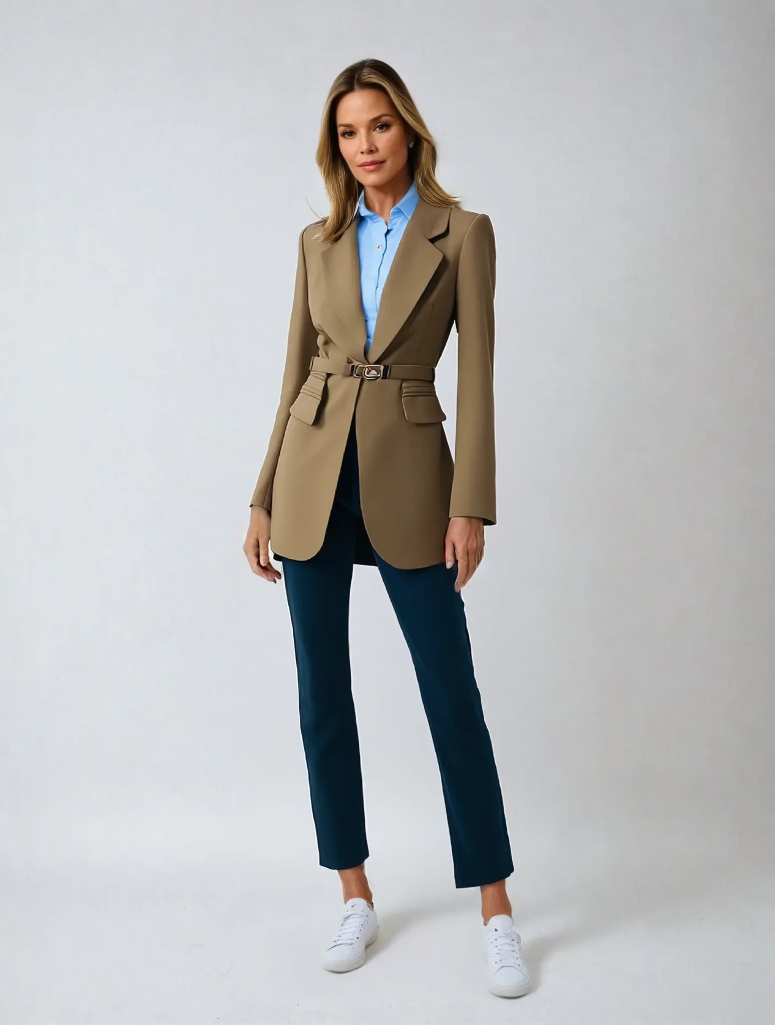other : Giana - Blazer Chic Ceinturé pour un Style Élégant et Décontracté in van Seroa