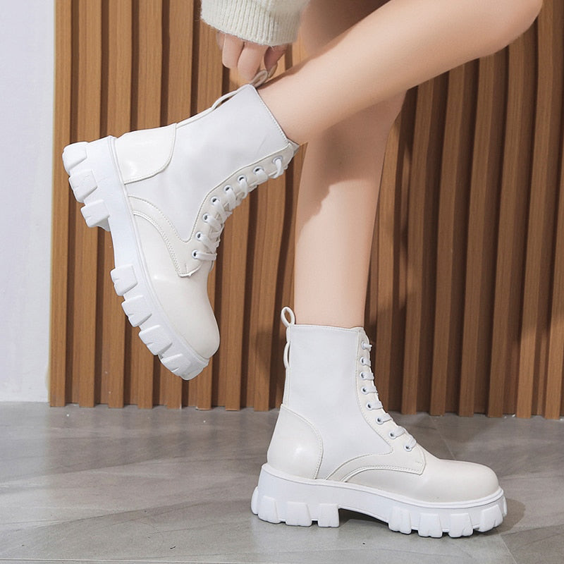 Bottes Noires Femme Hiver Élégantes et Pratiques 1