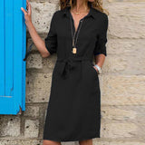 dresses : Arya – Élégante robe chemise ceinturée à boutons avec poches in Noir van Seroa