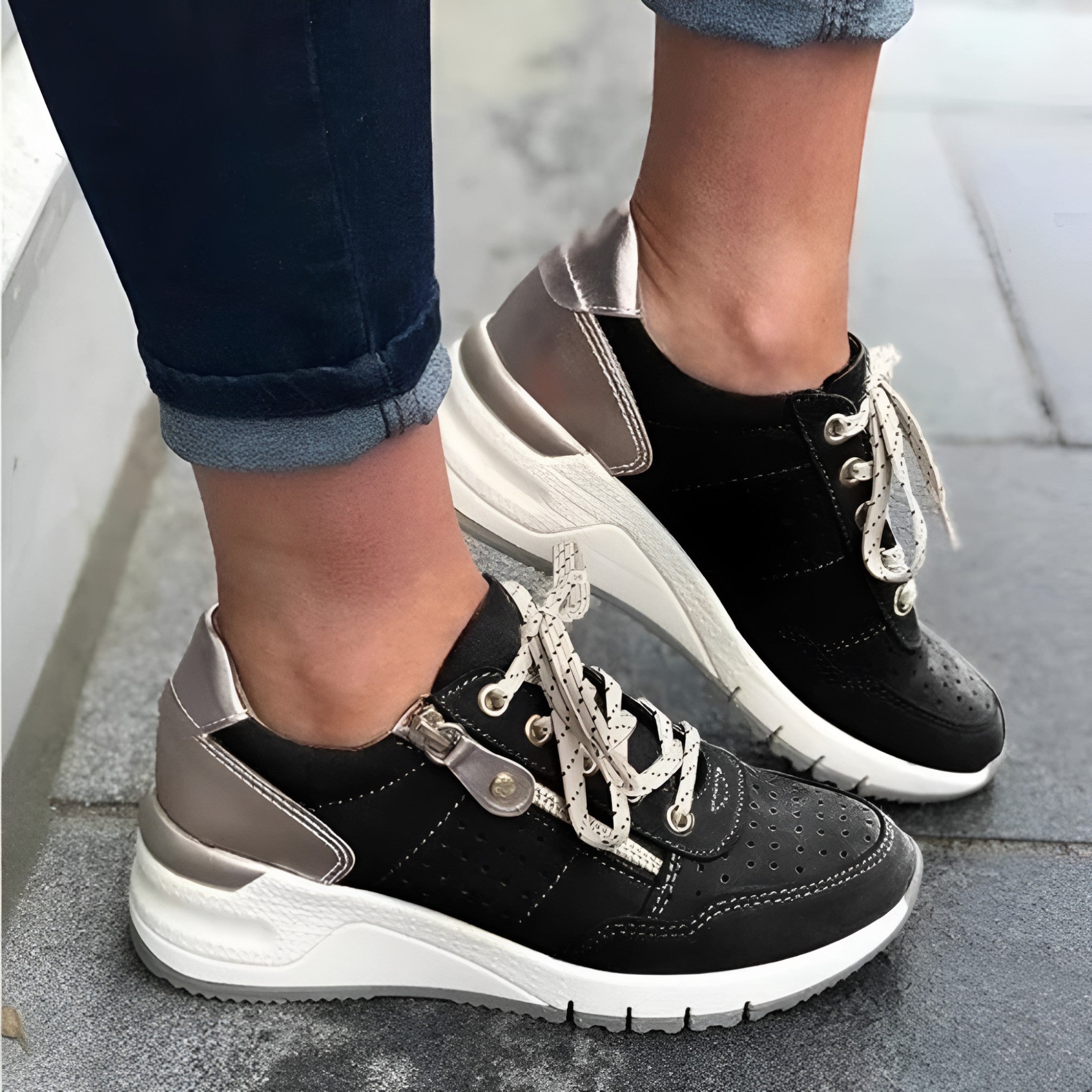 other : Ava | Baskets Femme Confortables in Noir van Seroa
