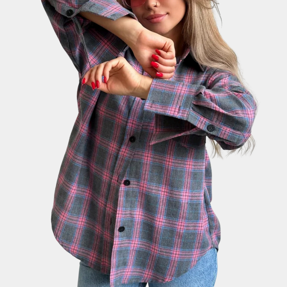 top blouses : Elise – Chemise Confortable Oversize en Flanelle à Carreaux avec Boutons in Rose van Seroa