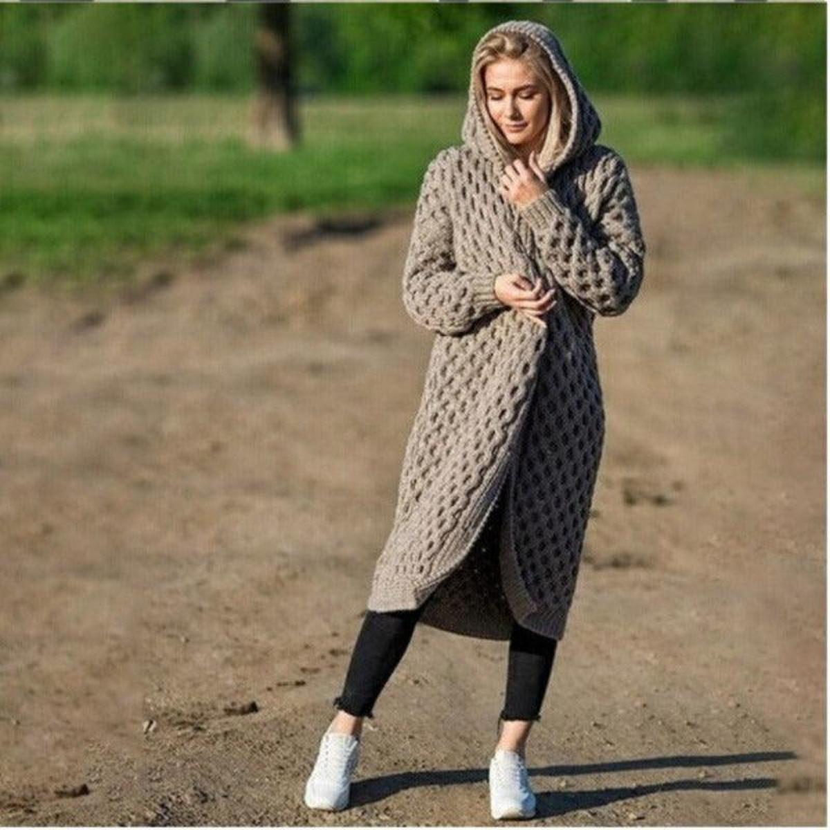 Cardigan Femme Élégant à Capuche 0