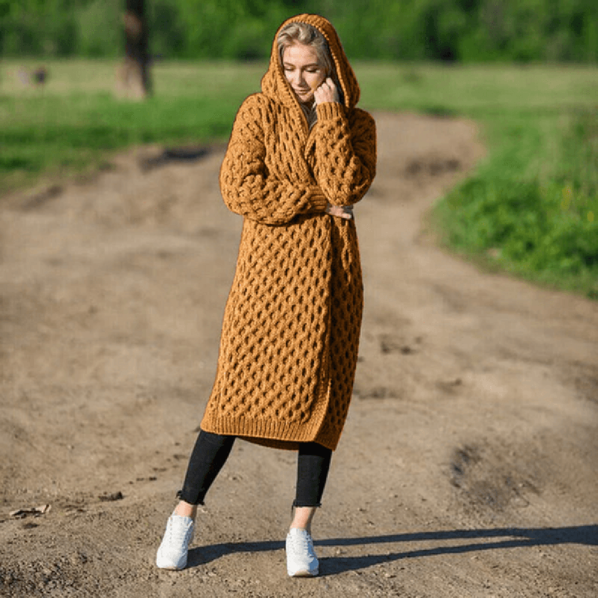 Cardigan Femme Élégant à Capuche 3