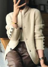 Cardigan Femme Élégant et Confortable 2
